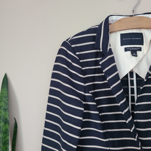 Banana Republic Navy & Cream Striped Blazer - Picture 2 of 9